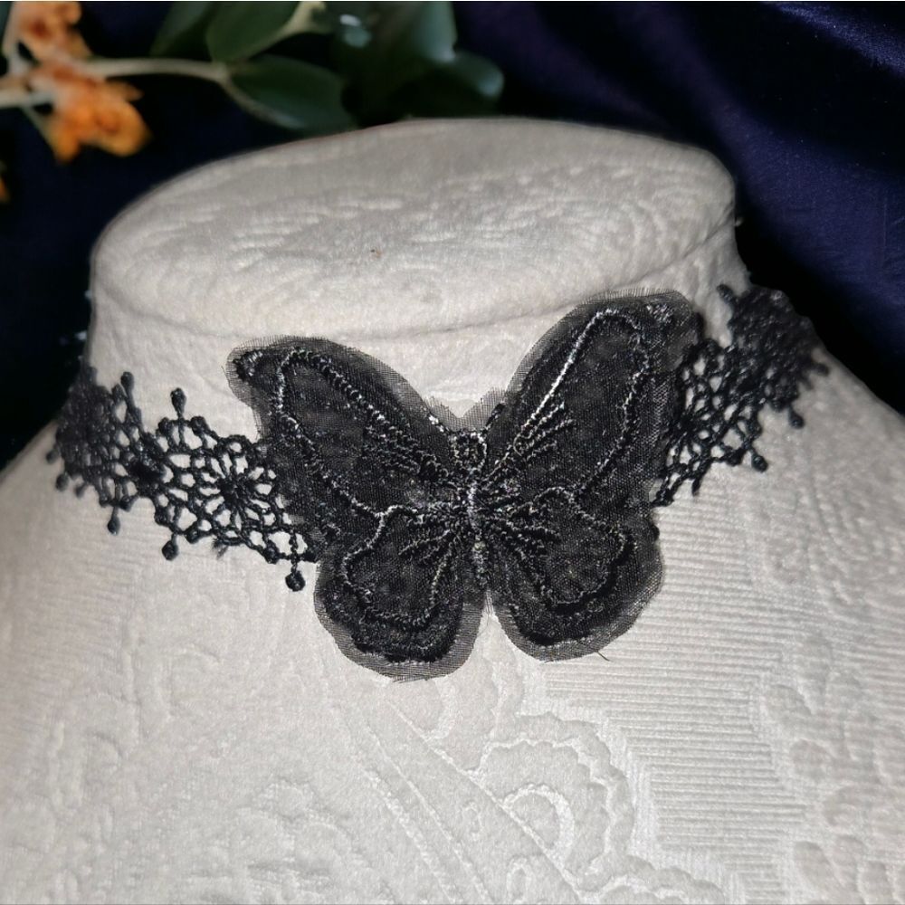 Butterfly Victorian Gothic Black Crochet Lace Choker Elegant Embroidered Goth - Picture 5 of 5